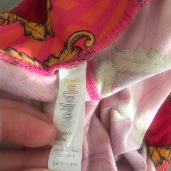 Lularoe TC Leggings Heart Pattern - Picture 4 of 4